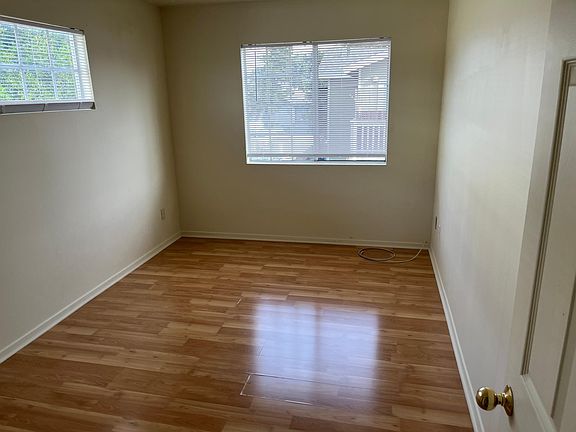 3rd image of 471 S Arcade Dr #471