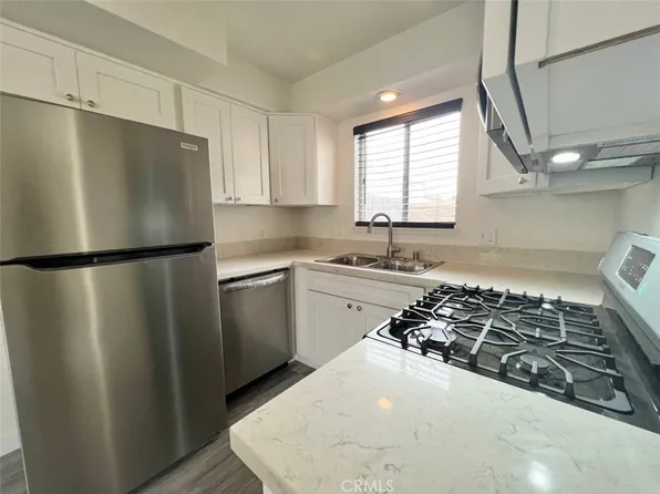 9912 Continental Dr, Huntington Beach, CA 92646