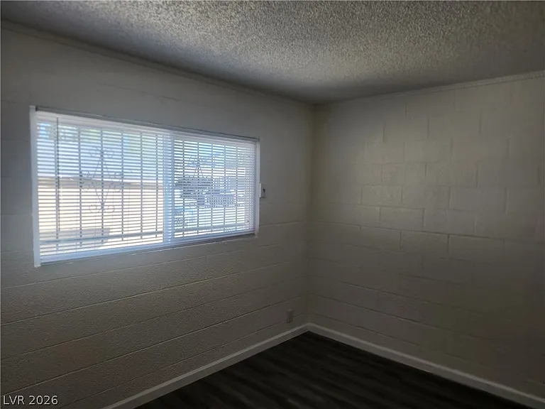 2700 Basswood Ave — Photo 19