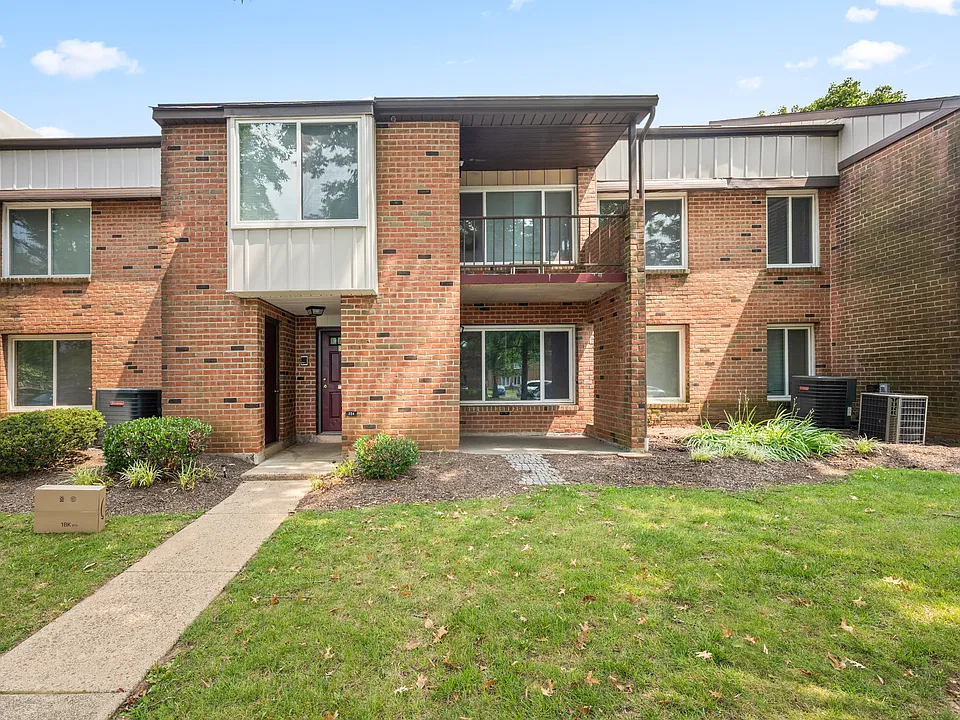 Metropolitan Tareyton Estates