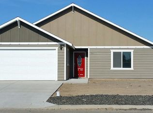 611 S 7th Ave, Connell, WA 99326