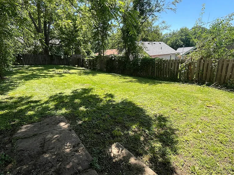 4819 Wirt St — Photo 15