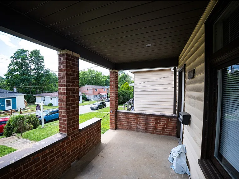 1067 Cleveland Ave — Photo 7