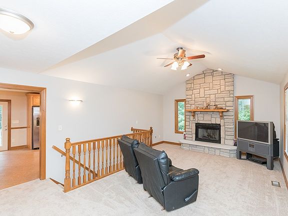4th image of 55 N Chinquapin Ln