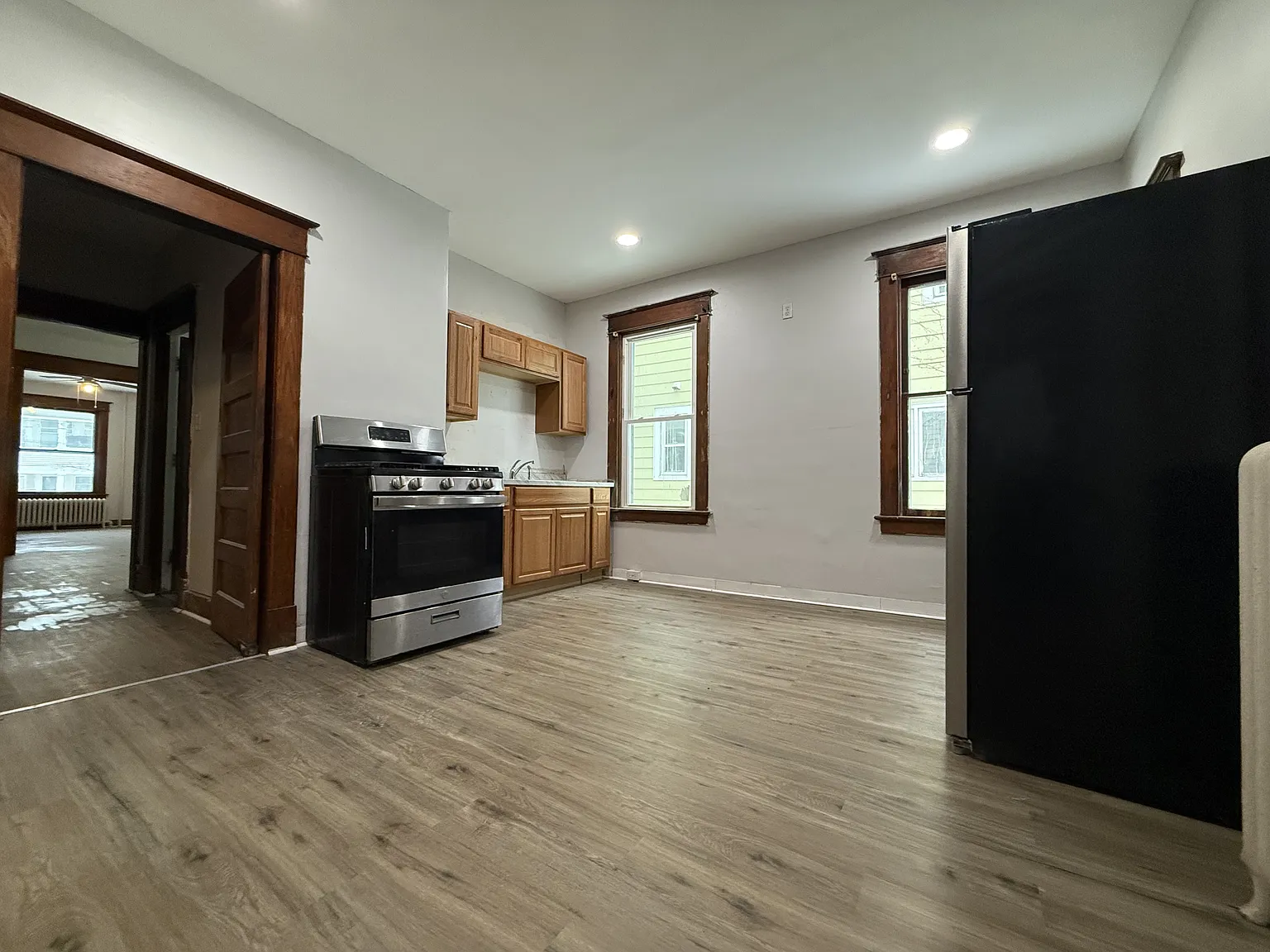 34 Besch Avenue - 1 — Photo 2