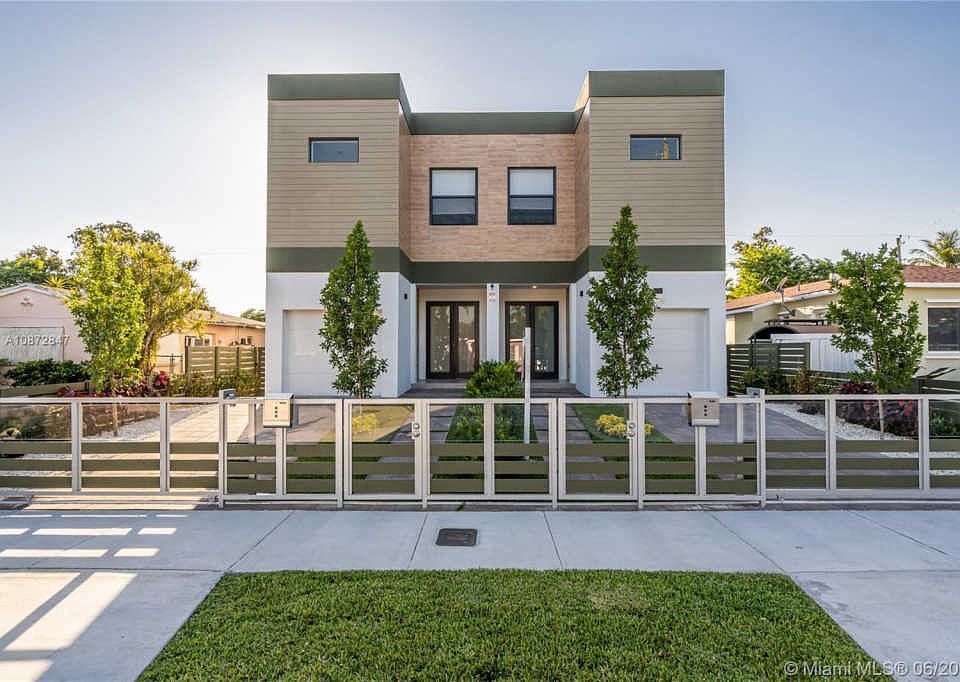 1st image of 2770-2772 SW 34th Ave
