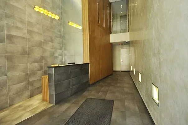 Sold by Brooklyn Bridge | media 29