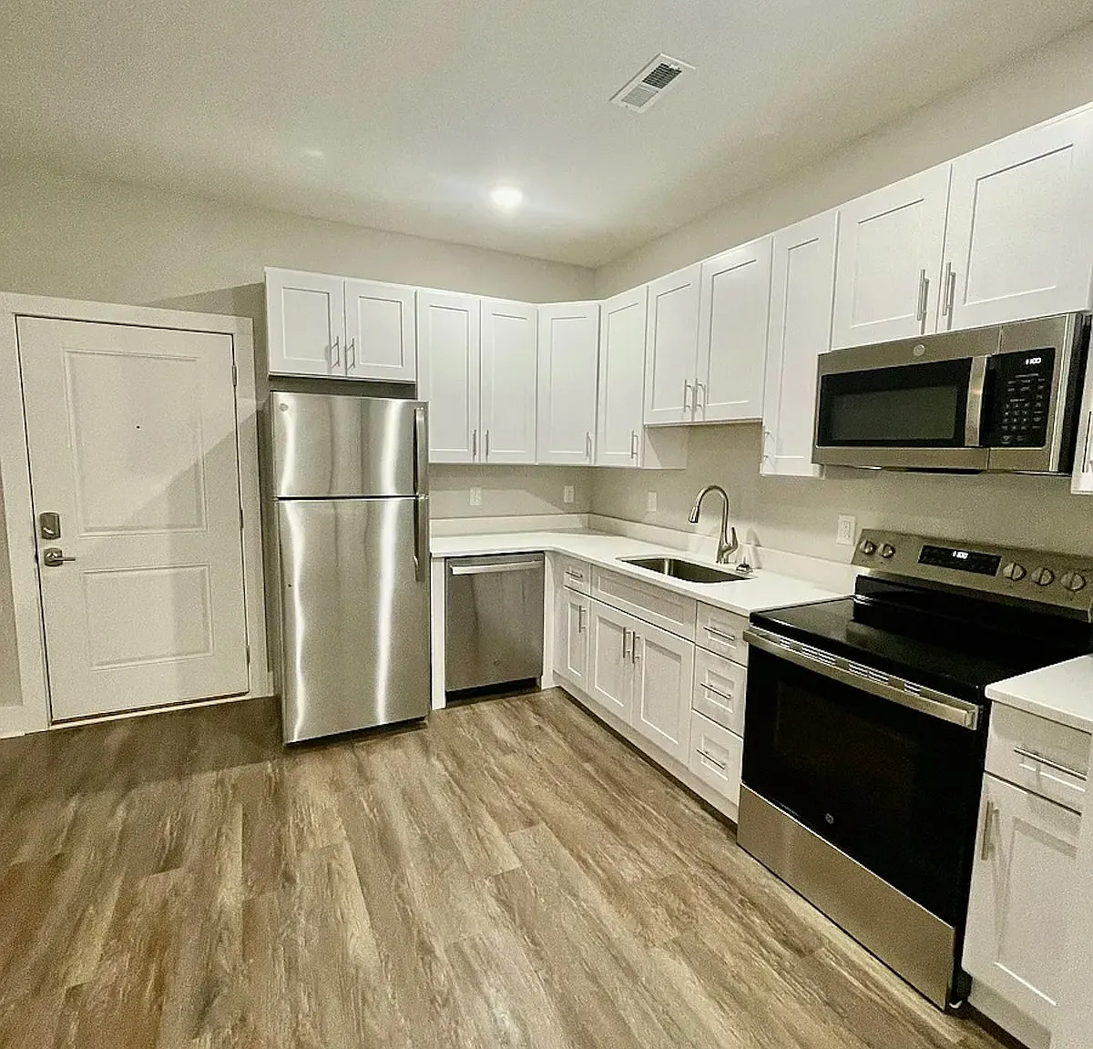 325 English Commons Drive — Photo 1