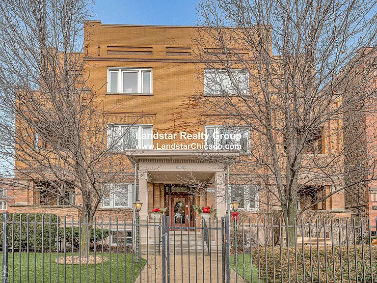 754 W Bittersweet Pl #3 — Photo 32