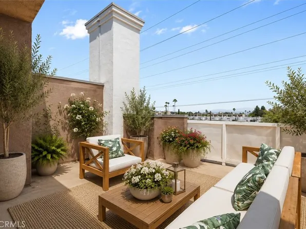 11622 Oxnard St, North Hollywood, CA 91606