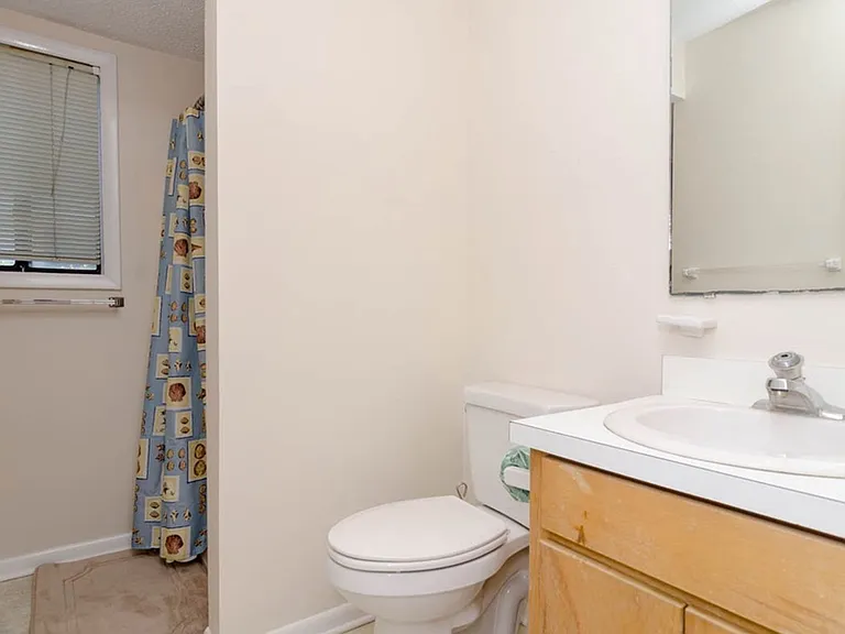 13 E Henderson St #2 — Photo 22