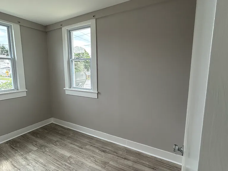 929 Stafford Ave #1 — Photo 15