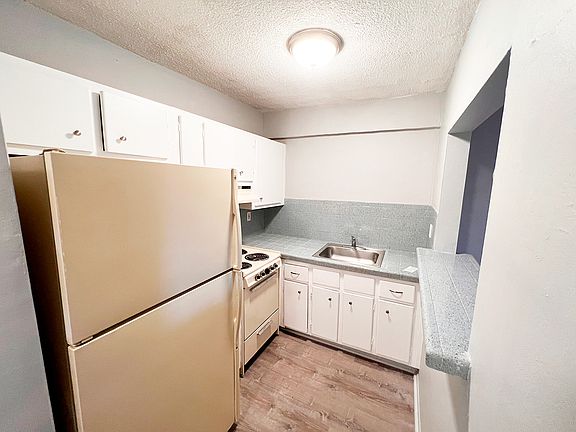 4th image of 1300 NE 3rd St APT 9
