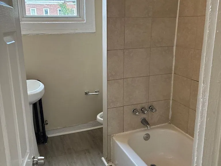 4129 Norfolk Ave — Photo 6