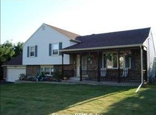 7 Country Way, Wallingford, CT 06492