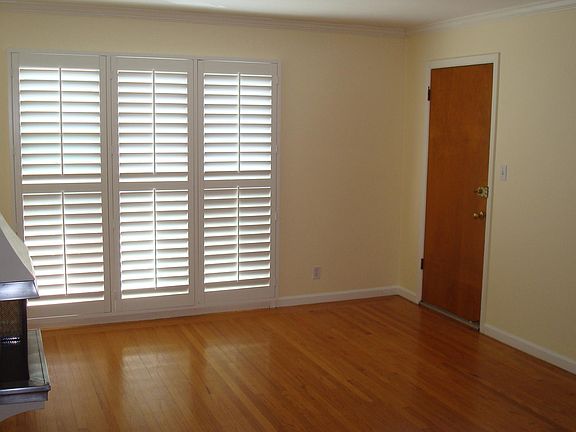 4th image of 144 Emerson St APT D