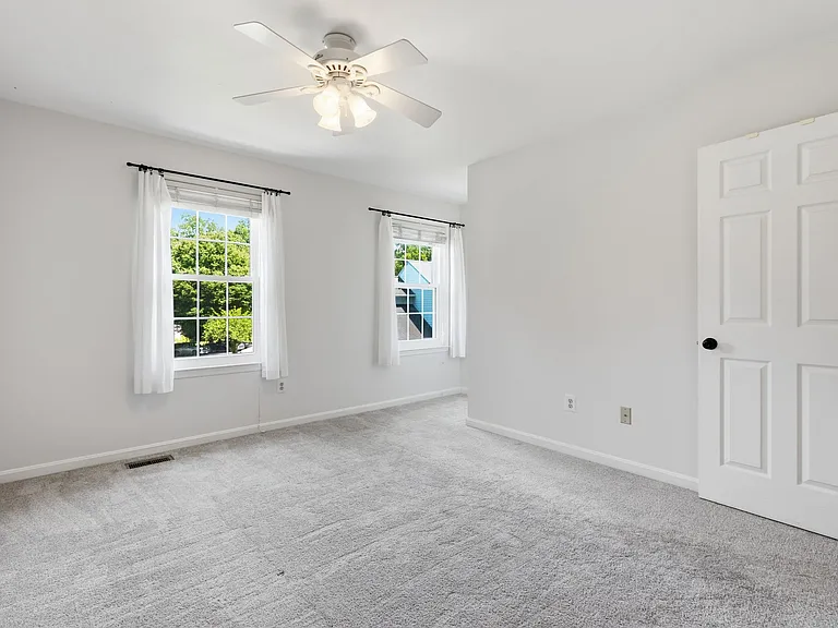 1294 Doubleday Dr — Photo 31