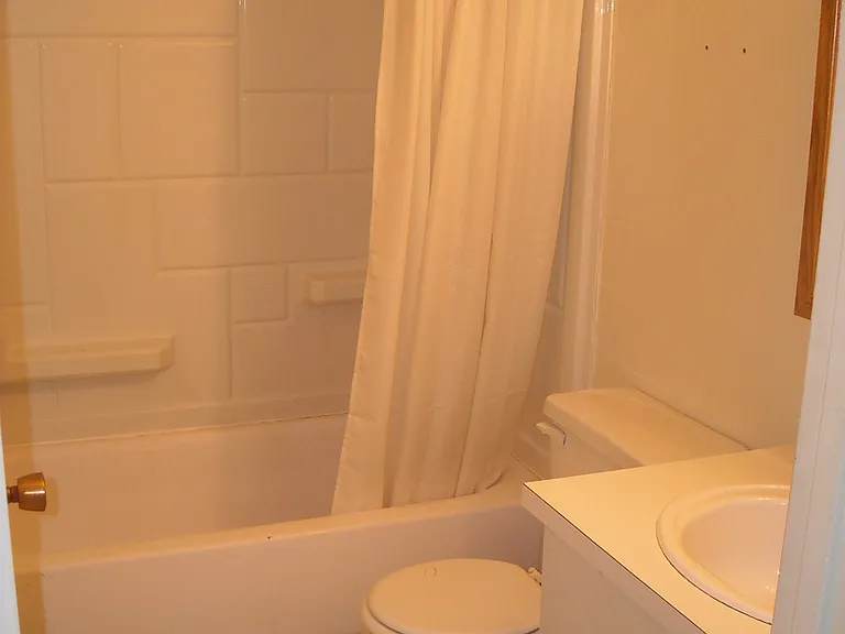 1359 Madras St SE — Photo 7