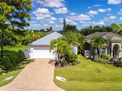 721 93rd AVE N, Naples, FL, 34108