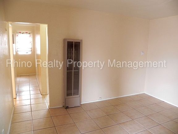 3rd image of 805 Louisiana Blvd SE #5