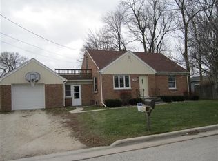 723 Madison Ave, Howards Grove, WI 53083