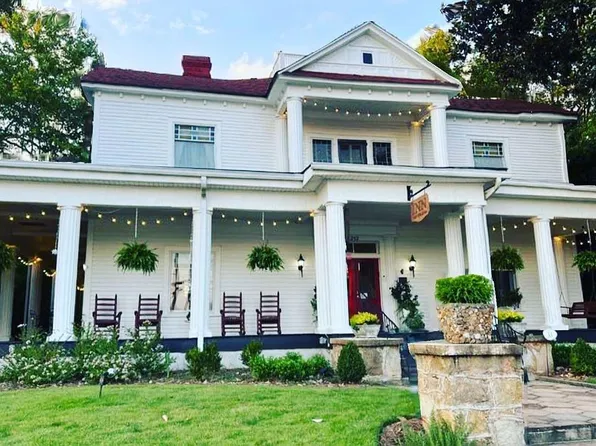 252 Seavy St, Senoia, GA 30276