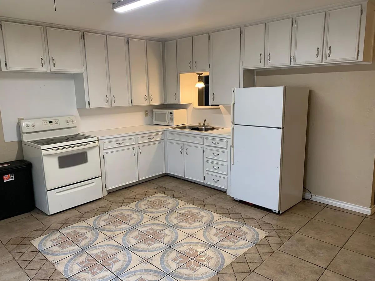 Kitchen - 4809 N 2nd St