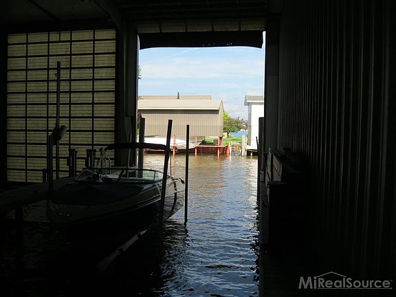 2nd image of 1233 S Belle River Ave