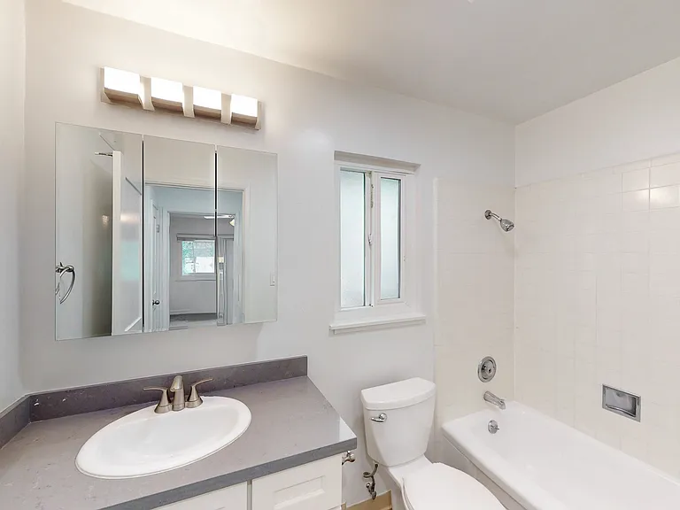 109 Professional Center Pkwy #106 — Photo 11
