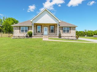 10410 Canoe Branch Rd, Castalian Springs, TN 37031