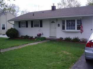 5 Fleetwood Dr, Newburgh, NY 12550