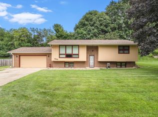 2655 N Jongkind Park Rd, La Porte, IN 46350