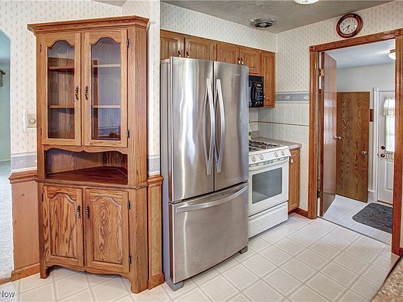 3rd image of 1289 Jakse Dr