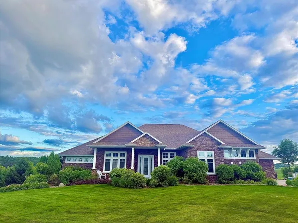 1747 E Drinkman Lane, Eau Claire, WI 54701
