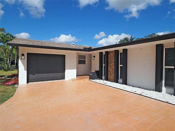 3rd image of 5130 SW 101st Ter