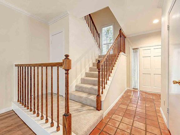 5th image of 701 Bering Dr APT 201