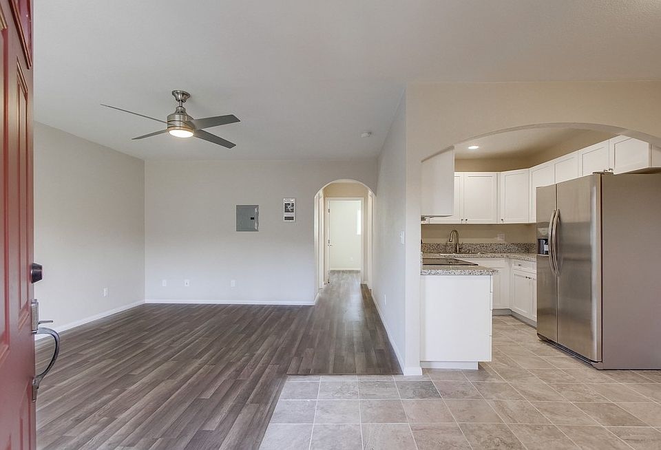 1st image of 3215 44th St Unit 20
