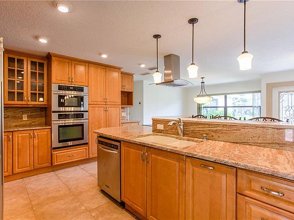 5th image of 625 Eastwood Ct