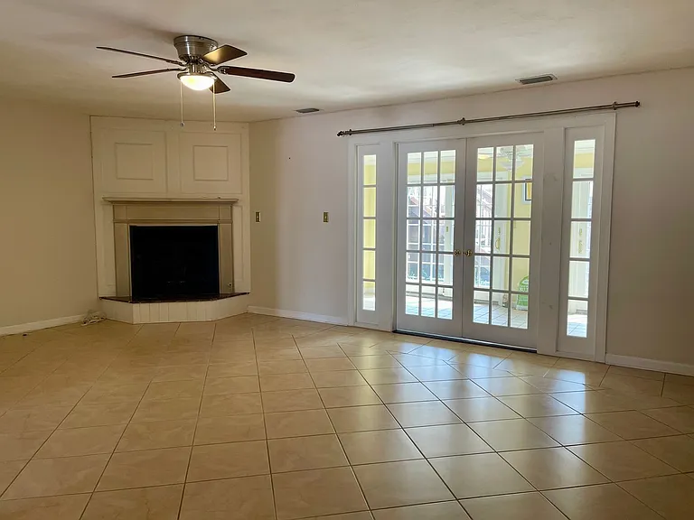 2402 Whaler Ct — Photo 16