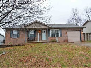 5112 Arches Dr, Newburgh, IN