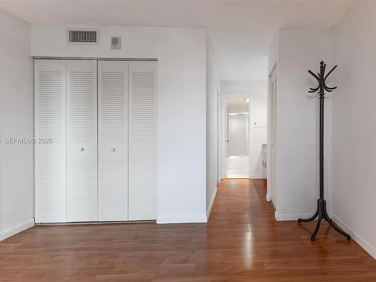 6900 Bay Dr #6H — Photo 16