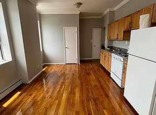1011 Nameoke St APT 3D, Far Rockaway, NY 11691