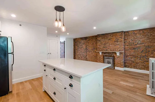 Rented by RES New York | media 3