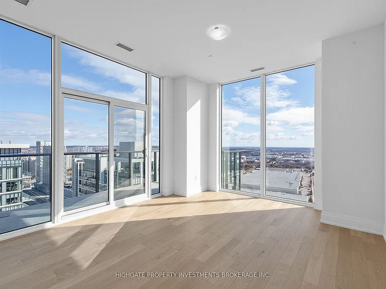 27 Korda Gate #Penthouse 107 — Photo 12