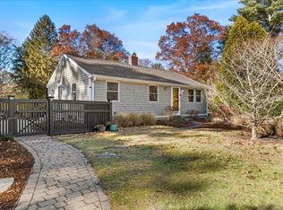35 Willard St, Wareham, MA 02571