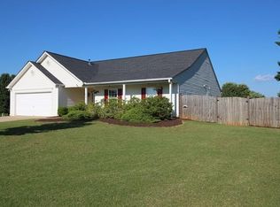 7515 Tatum Woods Dr, Cumming, GA 30028