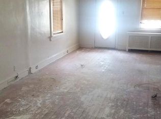 9 Creek Ave, Darby, PA 19023