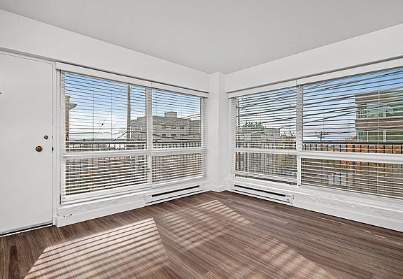 4th image of 1100 Queen Anne Ave N #1B-1Ba-420Sqft