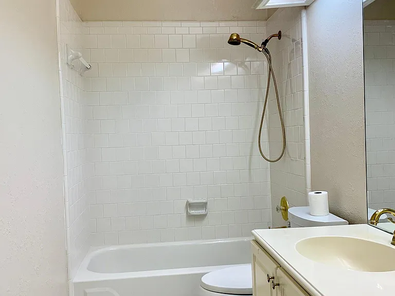 2708 Wickham Ct — Photo 11