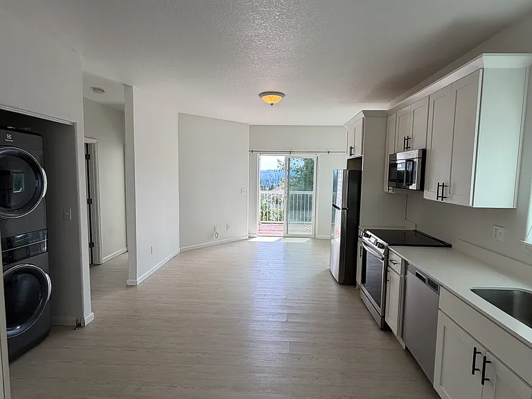13600 SW Mapleview Ln #B — Photo 4